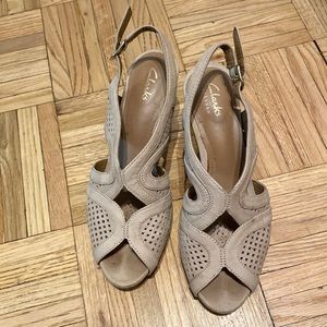 Clarks Women’s Nude Heels size 6.5